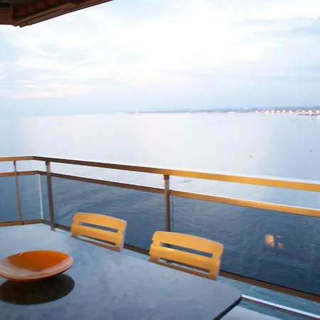 Apartment Bahia Sobre El Mar Salou